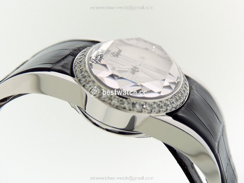 IMG_9085 Chopard Happy Diamonds Womens watch Quartz White gold 134578 Replica 2