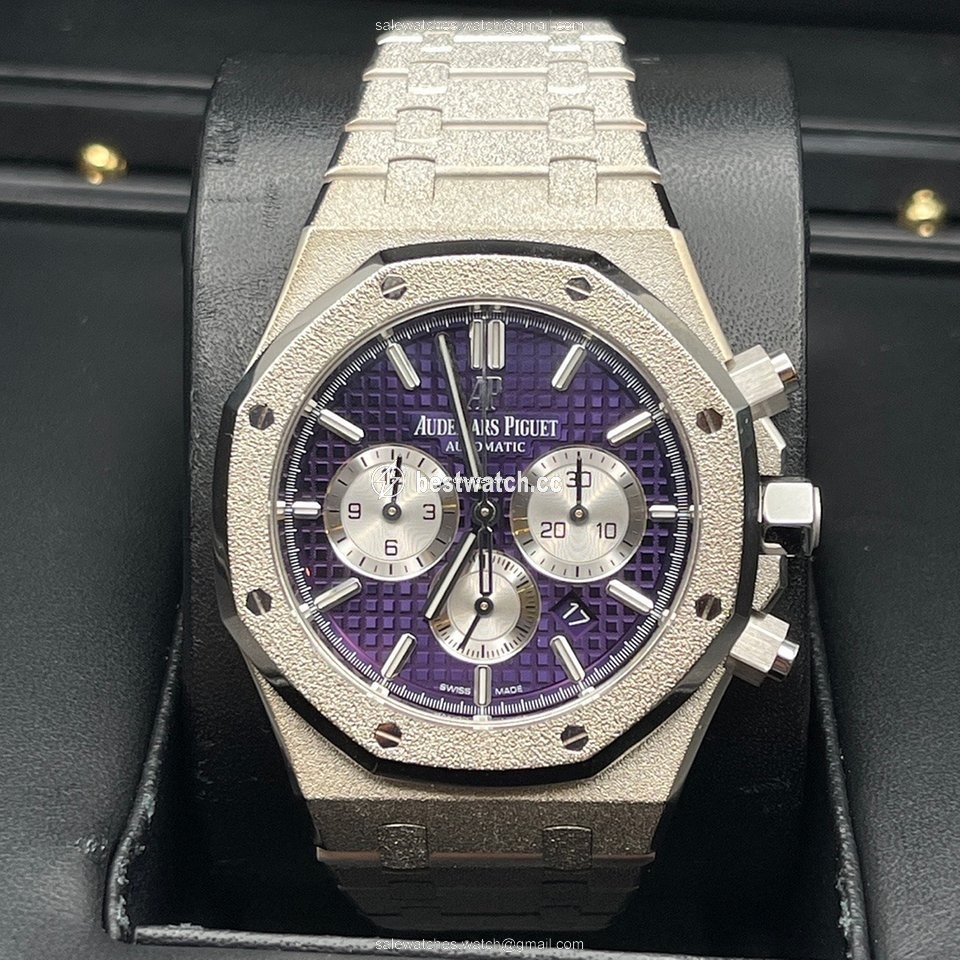 IMG_9085 Audemars Piguet Royal Oak Chronograph Mens watch Unisex Automatic White gold 26331BC.GG.1224BC.01 Replica 2