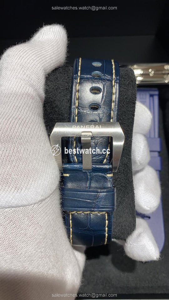 IMG_9085 Panerai Luminor 1950 3 Days GMT Automatic Mens watch Unisex Automatic Steel PAM 01033 Replica 2