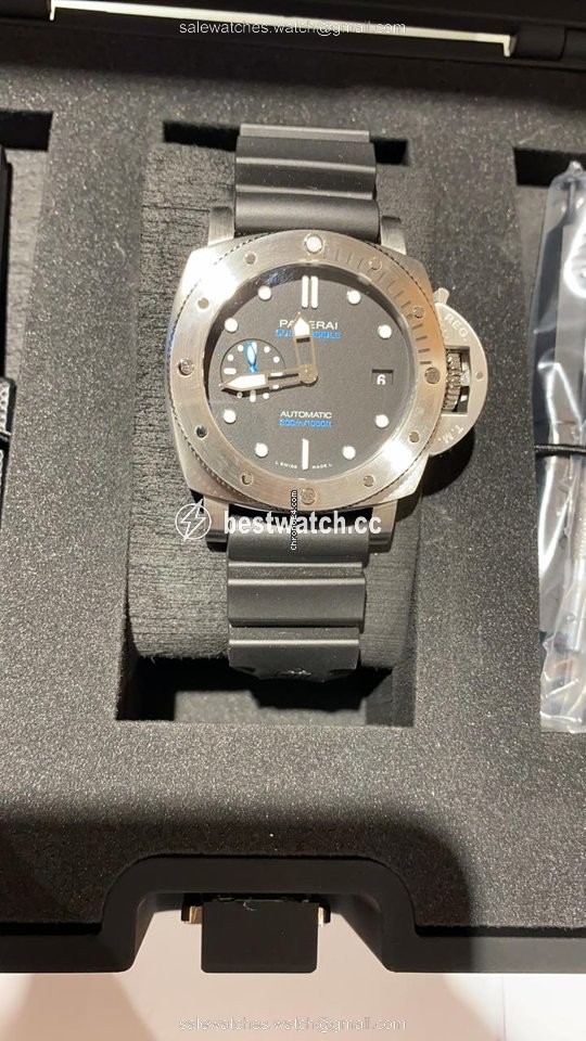 IMG_9085 Panerai Luminor Submersible Mens watch Unisex Automatic Steel PAM 00973 Replica 2