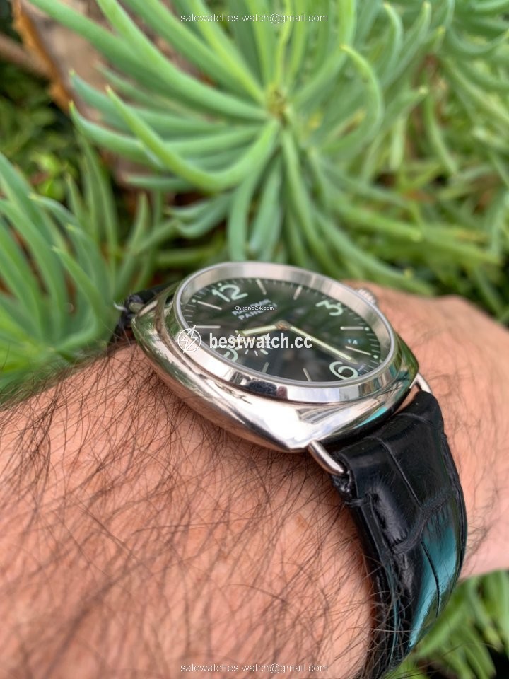 IMG_9085 Panerai Radiomir Mens watch Unisex Automatic White gold PAM 00062 Replica 2