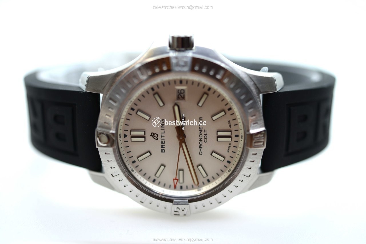 IMG_9085 Breitling Chronomat Colt Mens watch Unisex Automatic Steel A17313101G1S1 Replica 2