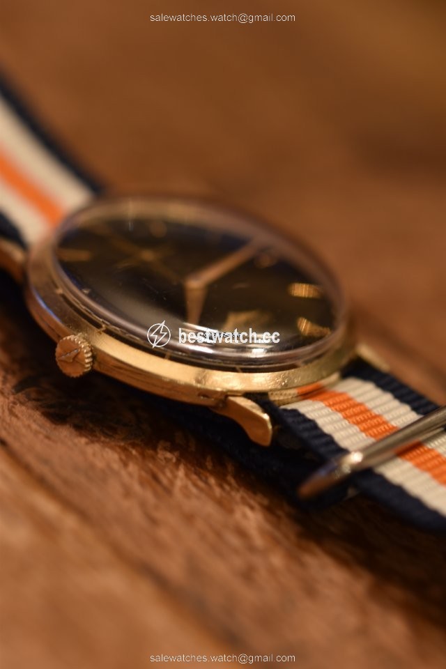 IMG_9085 Longines Conquest Heritage Mens watch Unisex Automatic Yellow gold L1.611.6 Replica 2