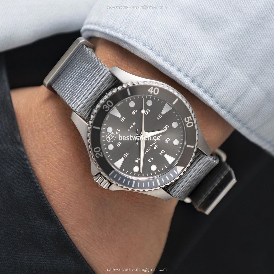 IMG_9085 Hamilton Khaki Navy Scuba Mens watch Unisex Quartz Steel H82211981 Replica 2