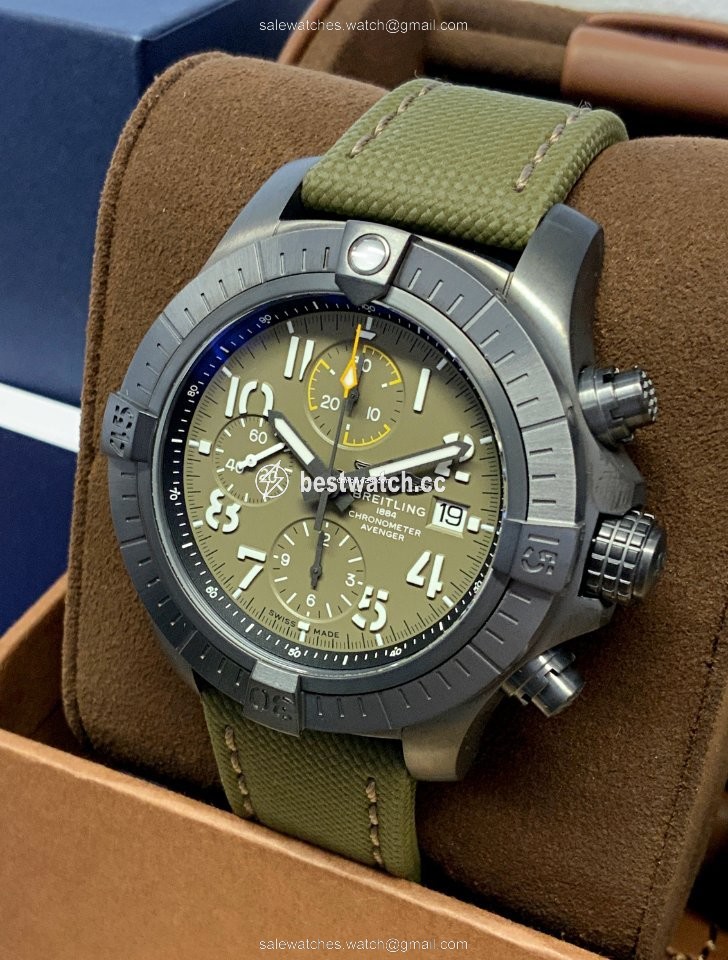 IMG_9085 Breitling Avenger Mens watch Unisex Automatic Titanium V13317101L1X2 Replica 2