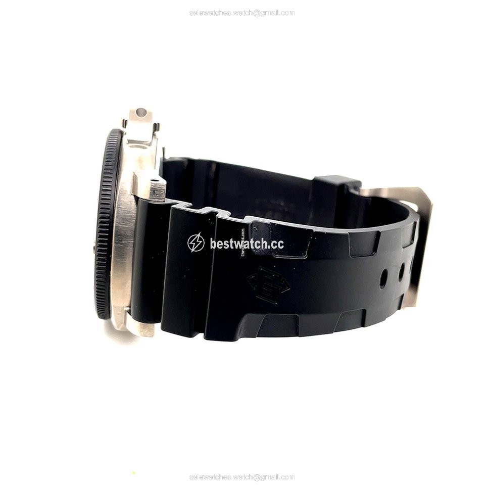 IMG_9085 Panerai Luminor Submersible Mens watch Unisex Automatic Carbon PAM 00799 Replica 2