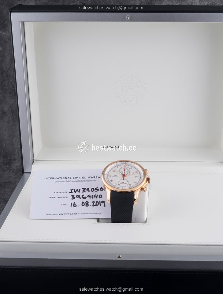 IMG_9085 IWC Portuguese Yacht Club Chronograph Mens watch Unisex Automatic Rose gold IW390501 Replica 2