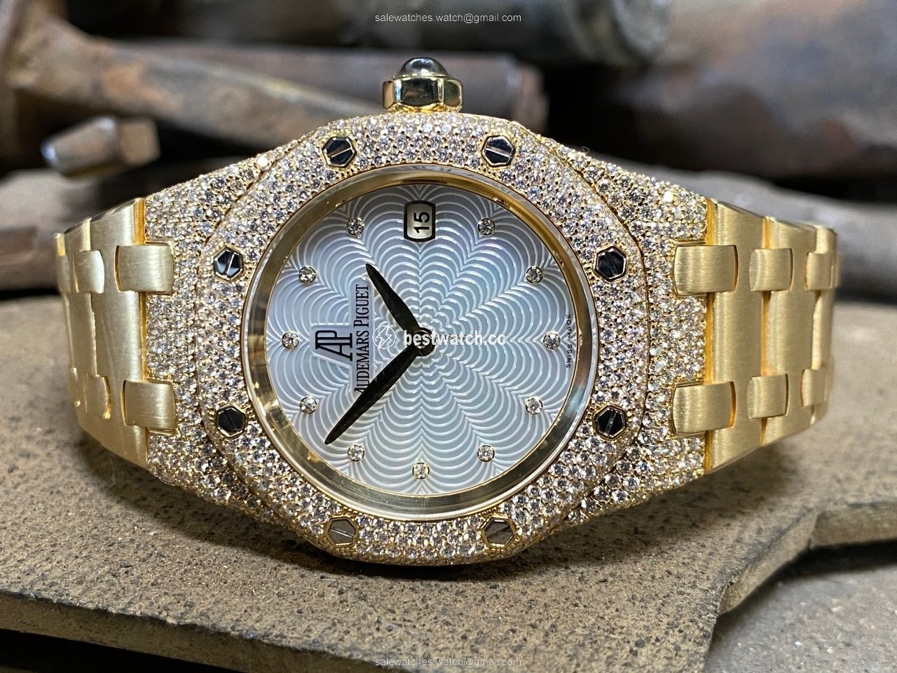 Audemars Piguet Royal Oak Lady Womens watch Quartz Yellow gold 67605BA.ZZ.D080SU.01 Replica 2