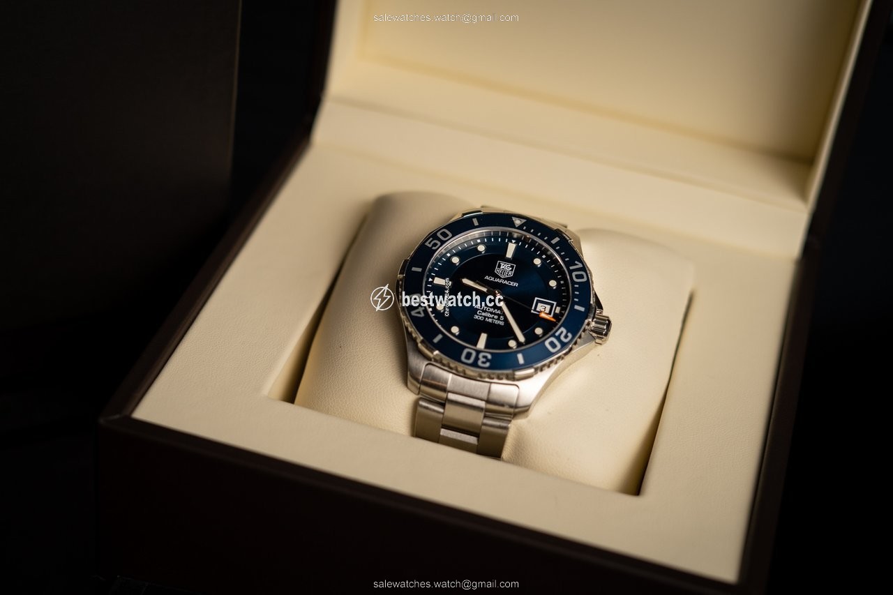 IMG_9085 TAG Heuer Aquaracer 300M Mens watch Unisex Automatic Steel WAN2111 Replica 2