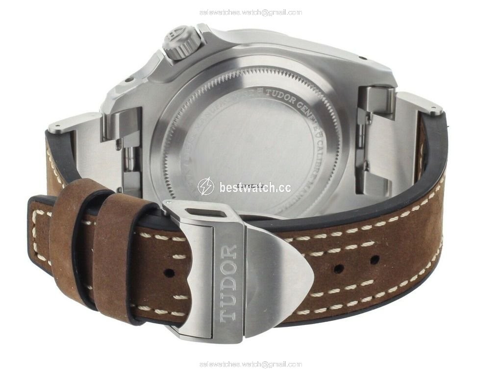 Tudor Black Bay Steel Mens watch Unisex Automatic Steel M70150 Replica 2