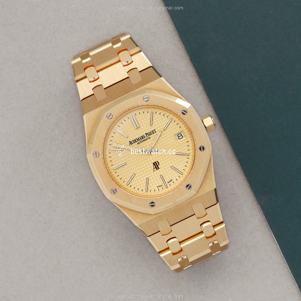 IMG_9085 Audemars Piguet Royal Oak Jumbo Mens watch Unisex Automatic Yellow gold 15202BA Replica 2