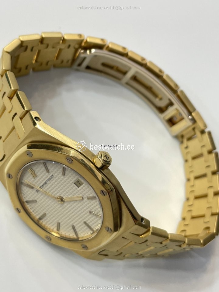 IMG_9085 Audemars Piguet Royal Oak Mens watch Unisex Quartz Yellow gold 56175BA Replica 2