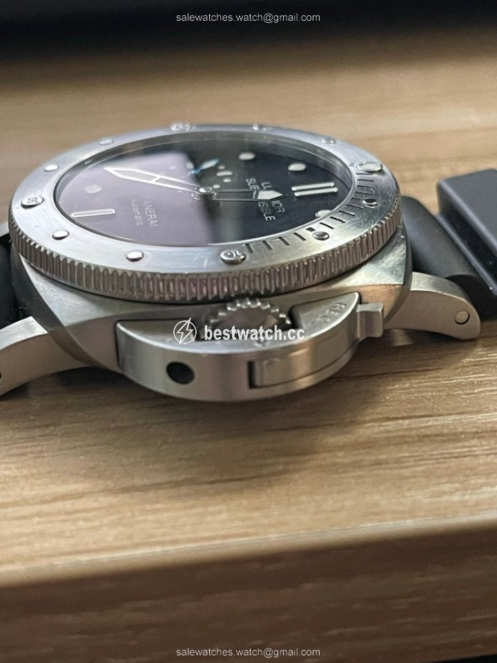 IMG_9085 Panerai Luminor Submersible 1950 3 Days Automatic Mens watch Unisex Automatic Steel PAM 00682 Replica 2