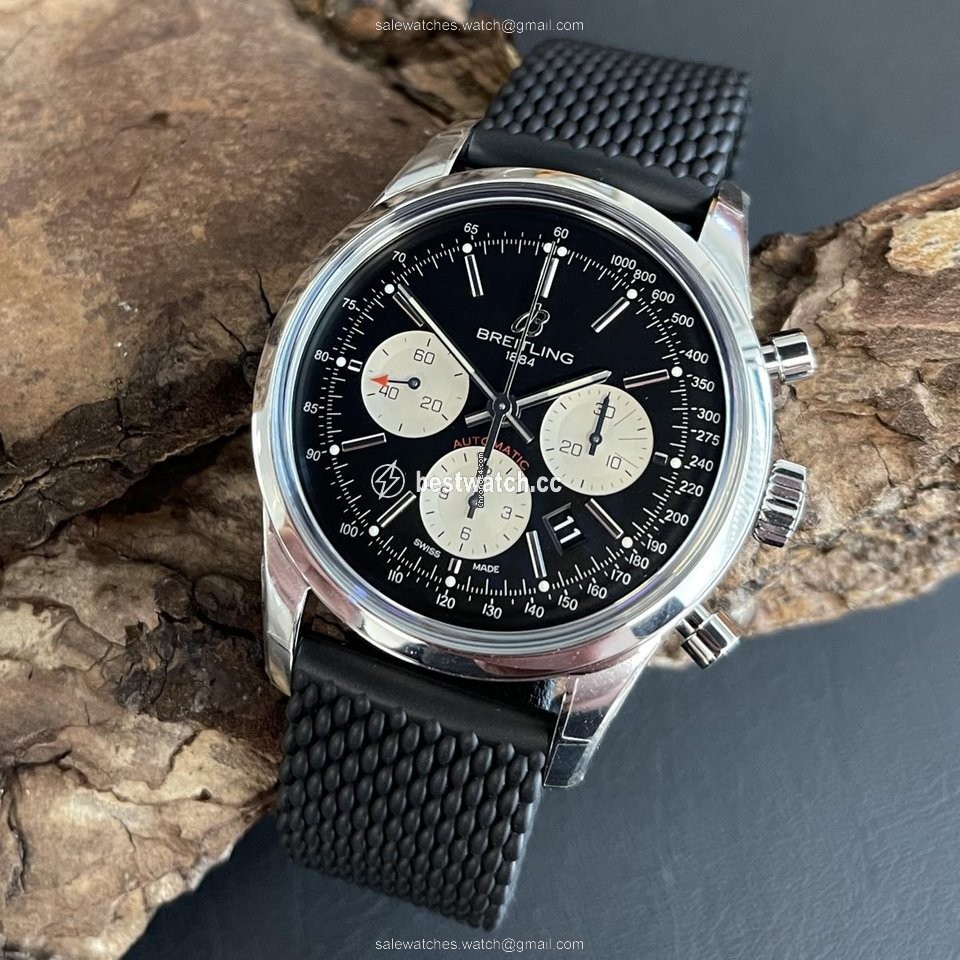 IMG_9085 Breitling Transocean Chronograph Automatic Steel AB0152121B1S1 Replica 2