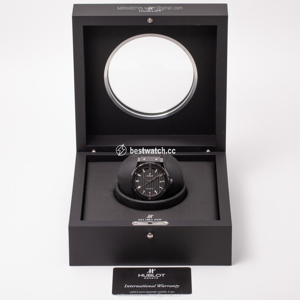 IMG_9085 Hublot Classic Fusion 45, 42, 38, 33 mm Mens watch Unisex Automatic Ceramic 511.CM.1770.RX Replica 2