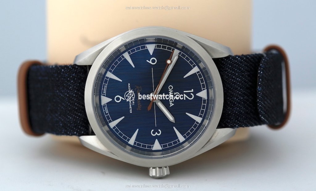 IMG_9085 Omega Seamaster Railmaster Mens watch Unisex Automatic Steel 220.12.40.20.03.001 Replica 2