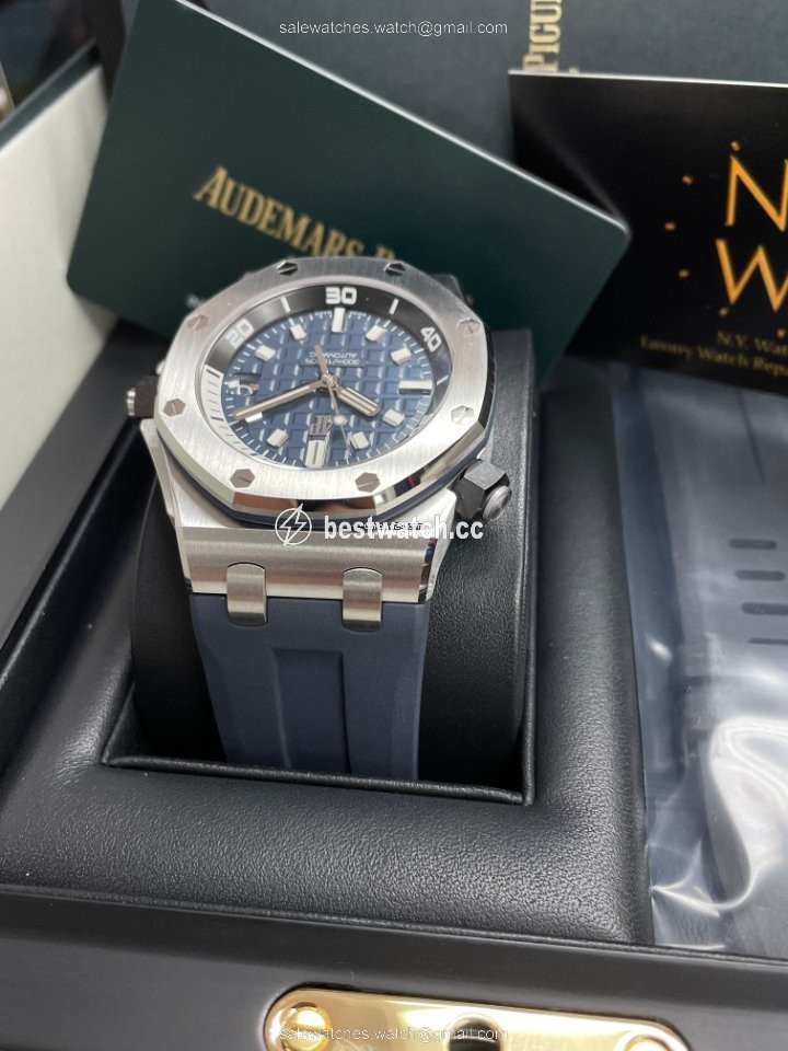 Audemars Piguet Royal Oak Offshore Diver Mens watch Unisex Automatic Steel 15720ST.OO.A027CA.01 Replica 2