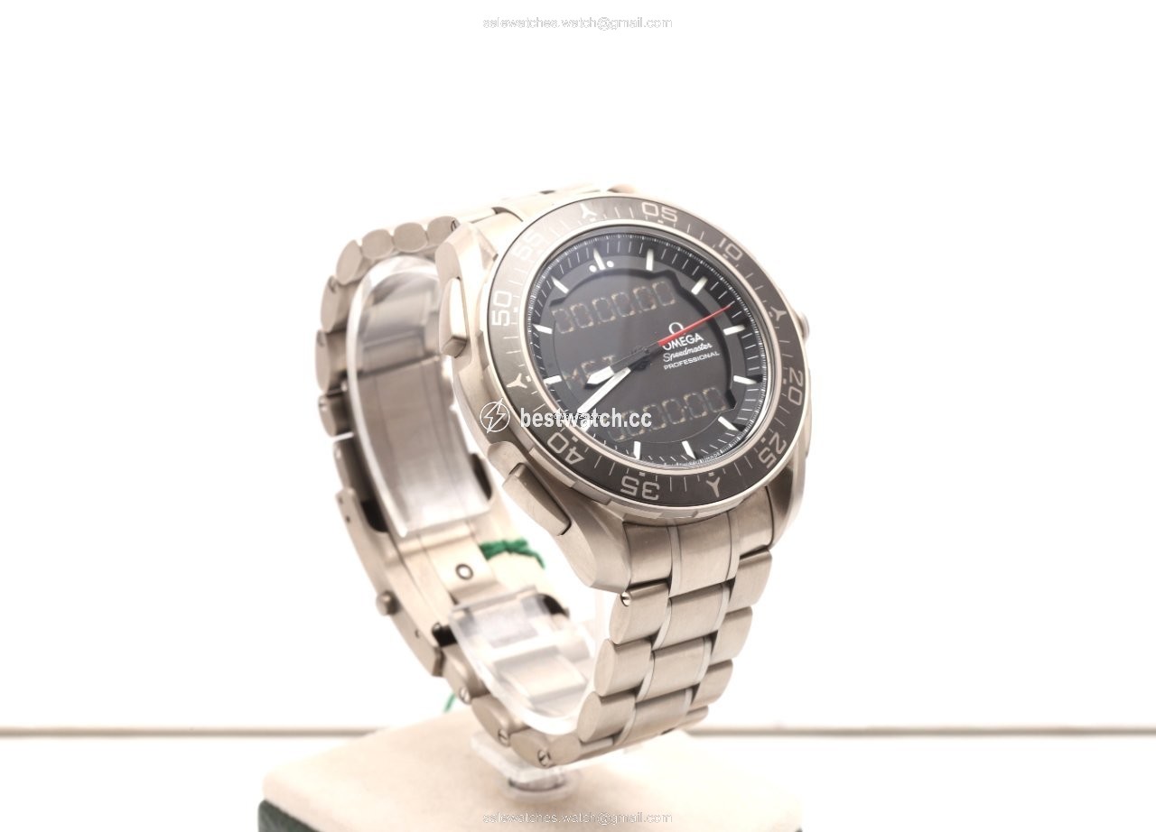 IMG_9085 Omega Speedmaster Skywalker X-33 Mens watch Unisex Quartz Titanium 318.90.45.79.01.001 Replica 2