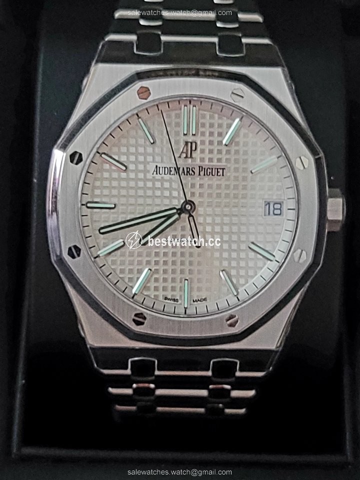 IMG_9085 Audemars Piguet Royal Oak Mens watch Unisex Automatic Steel 15500ST.OO.1220ST.04 Replica 2