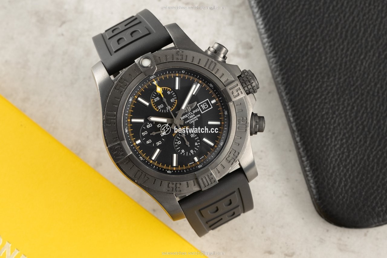 IMG_9085 Breitling Super Avenger II Mens watch Unisex Automatic Steel M13371 Replica 2