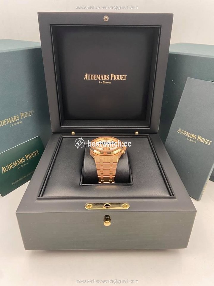 IMG_9085 Audemars Piguet Royal Oak Chronograph Mens watch Unisex Automatic Rose gold 26315OR.OO.1256OR.01 Replica 2