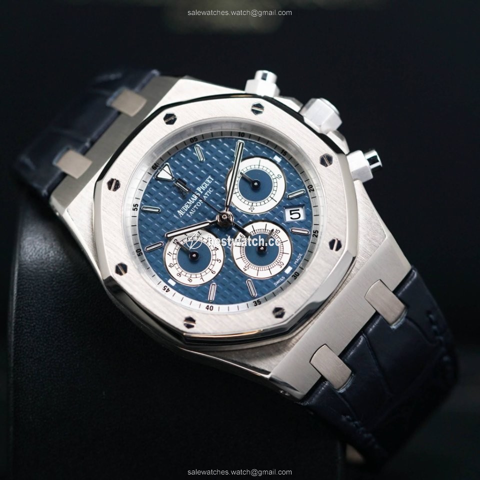 Audemars Piguet Royal Oak Chronograph Mens watch Unisex Automatic White gold 26022BC.OO.D028CR.01 Replica 2