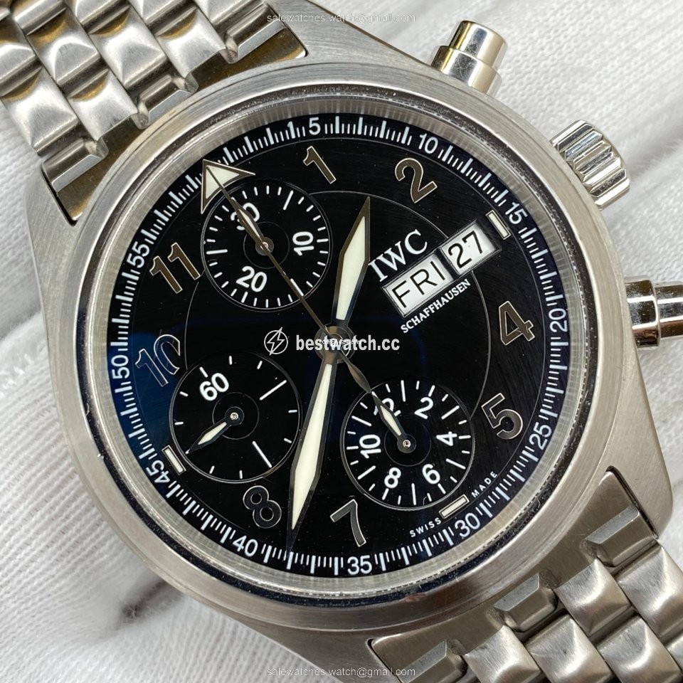 IMG_9085 IWC Pilot Spitfire Chronograph Automatic Steel IW370613 Replica 2