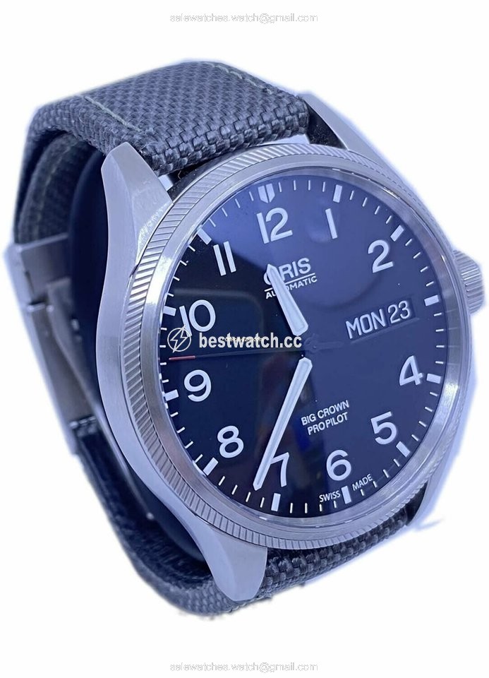 IMG_9085 Oris Big Crown ProPilot Day Date Mens watch Unisex Automatic Steel 01-752-7698-4164-07-5-22-17FC Replica 2