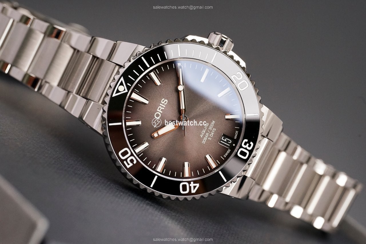 IMG_9085 Oris Aquis Date Mens watch Unisex Automatic Steel 01 400 7769 4154-07 8 22 09PEB Replica 2