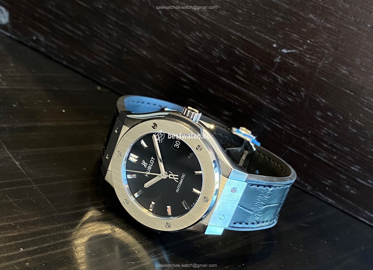 IMG_9085 Hublot Classic Fusion 45, 42, 38, 33 mm Mens watch Unisex Automatic Titanium 565.NX.1171.LR Replica 2