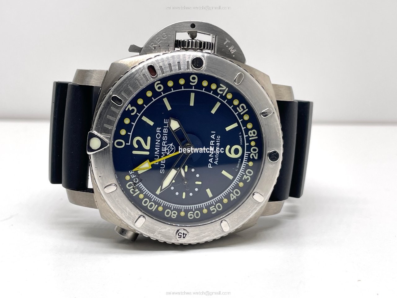 IMG_9085 Panerai Special Editions Automatic Titanium PAM00307 Replica 2