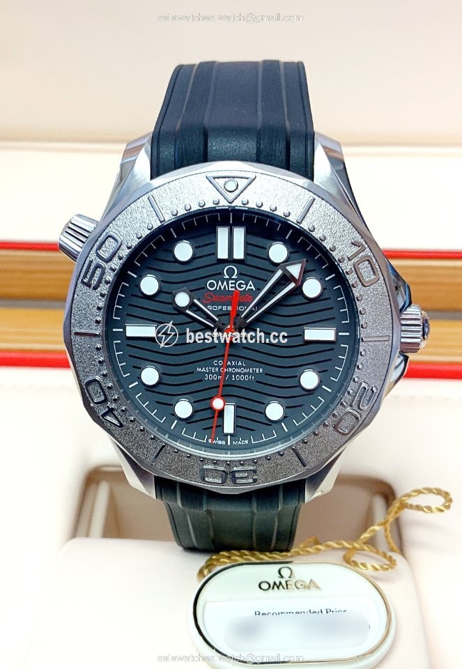 IMG_9085 Omega Seamaster Diver 300 M Mens watch Unisex Automatic Steel 210.32.42.20.01.002 Replica 2