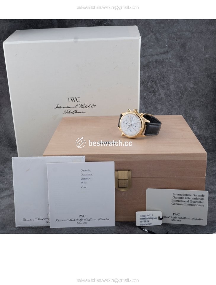 IMG_9085 IWC Pilot Double Chronograph Mens watch Unisex Automatic Yellow gold IW3711 Replica 2