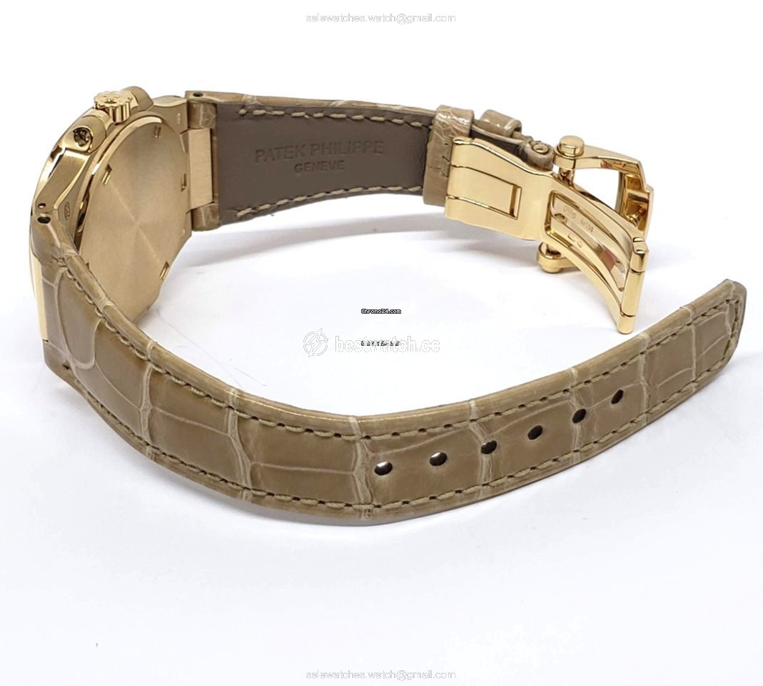 IMG_9085 Patek Philippe Nautilus Womens watch Quartz Rose gold 7010R-012 Replica 2