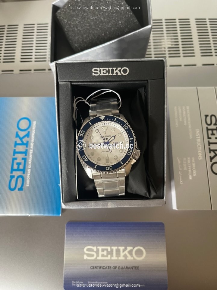IMG_9085 Seiko 5 Sports Mens watch Unisex Automatic Steel SRPG47K1 Replica 2