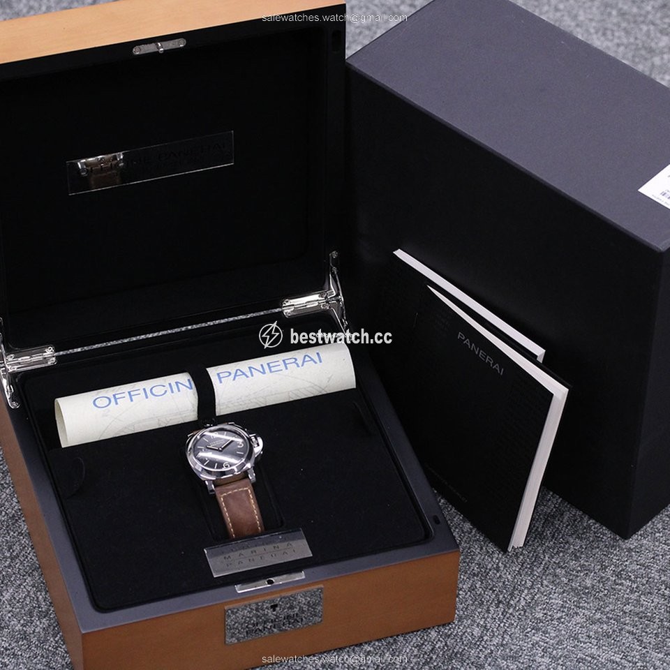 Panerai Special Editions Mens watch Unisex Manual winding Steel PAM00540 Replica 2