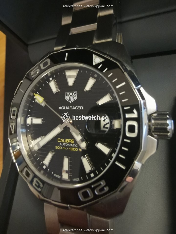 IMG_9085 TAG Heuer Aquaracer 300M Mens watch Unisex Automatic 17381147 Replica 2