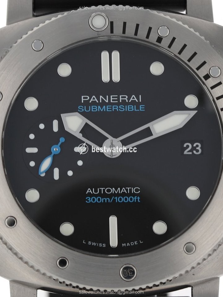 Panerai Luminor Submersible Steel PAM 973 Replica 2