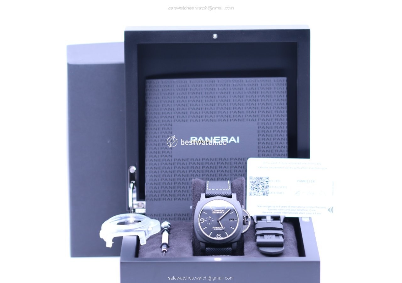 IMG_9085 Panerai Luminor Marina Mens watch Unisex Automatic Carbon PAM 01118 Replica 2