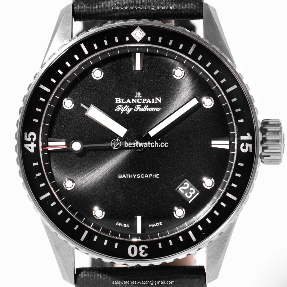 IMG_9085 Blancpain Fifty Fathoms Bathyscaphe Mens watch Unisex Automatic Titanium 5000-1230-B52A Replica 2