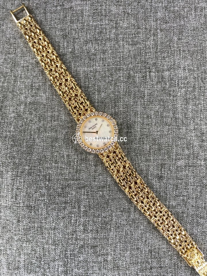 IMG_9085 Patek Philippe Womens watch Quartz Yellow gold 4722 1 Replica 2