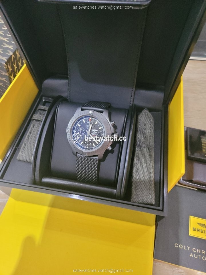 IMG_9085 Breitling Colt Chronograph Automatic Mens watch Unisex Automatic Steel M1338810 BF01 Replica 2