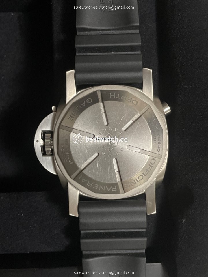 Panerai Luminor Submersible 1950 Depth Gauge Mens watch Unisex Automatic Titanium PAM 00193 Replica 2