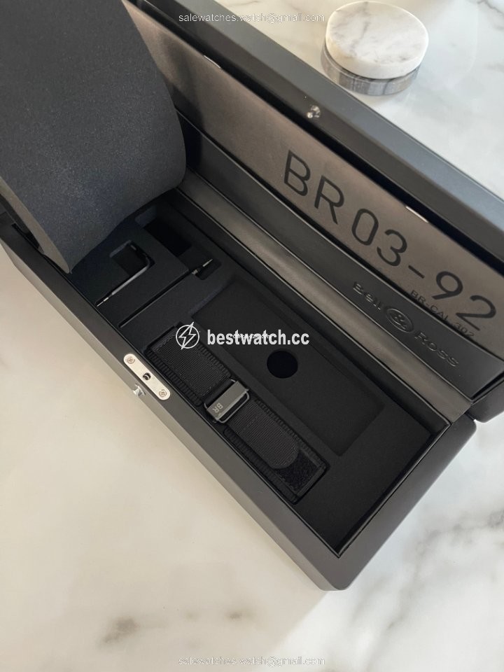 Bell & Ross BR 03 Mens watch Unisex Automatic Ceramic BR03-92-CBL Replica 2