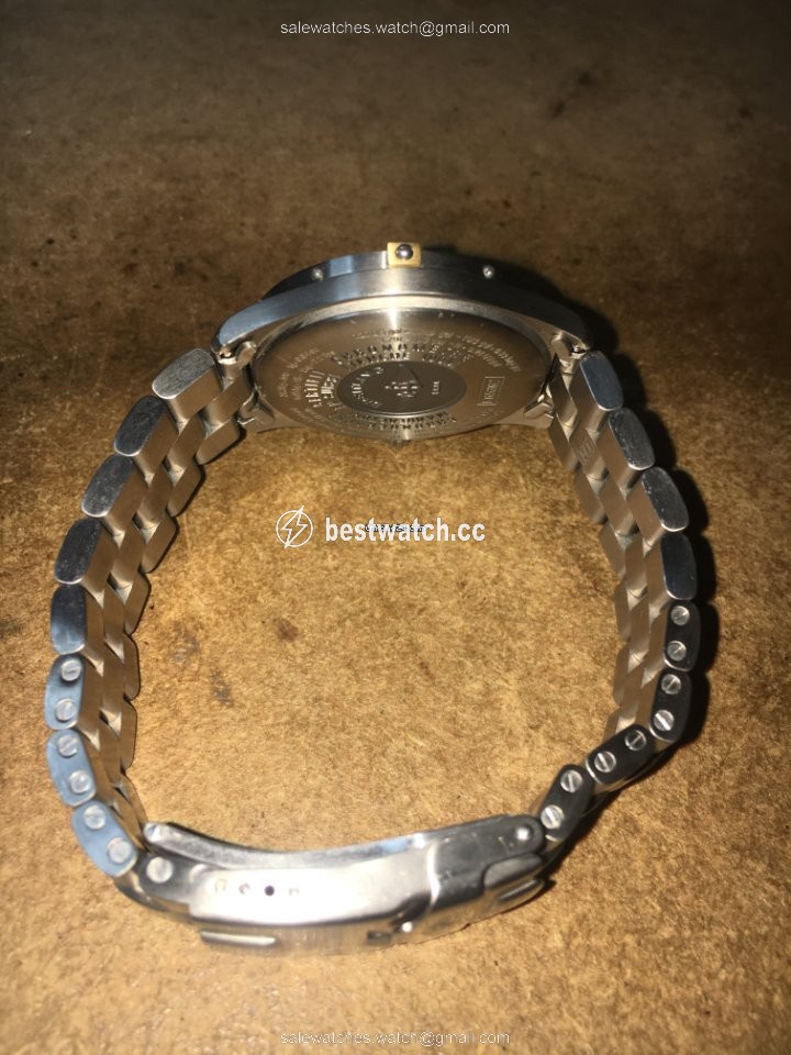 IMG_9085 Breitling Aerospace Mens watch Unisex Quartz Titanium F65362 Replica 2
