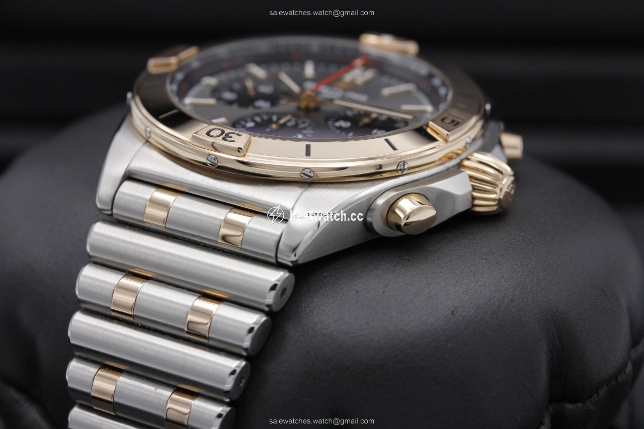 Breitling Chronomat Gold Steel UB0134 Replica 2