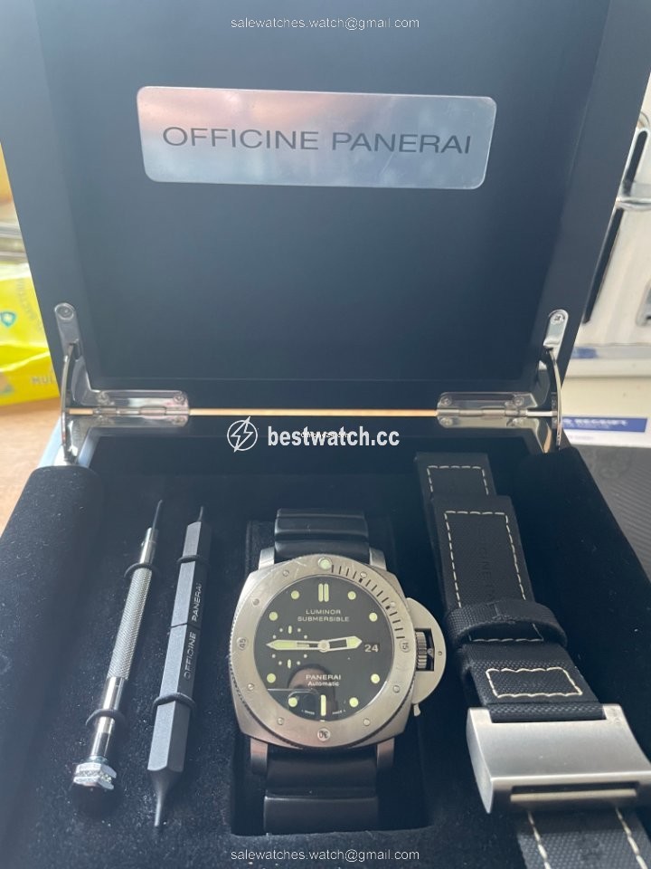 IMG_9085 Panerai Luminor Submersible 1950 3 Days Automatic Mens watch Unisex Automatic Titanium PAM 00305 Replica 2