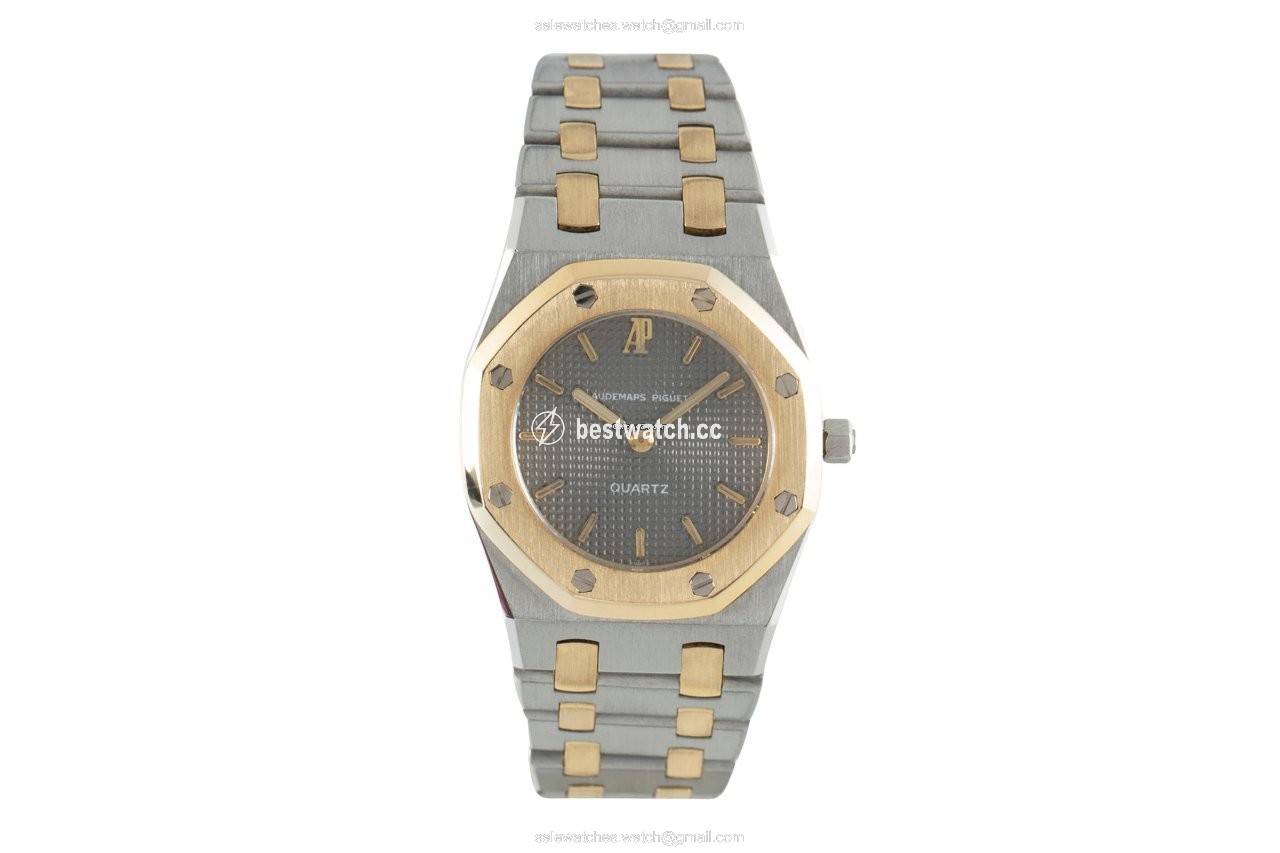 IMG_9085 Audemars Piguet Royal Oak Lady Womens watch Quartz Gold Steel SA66270.722 Replica 2
