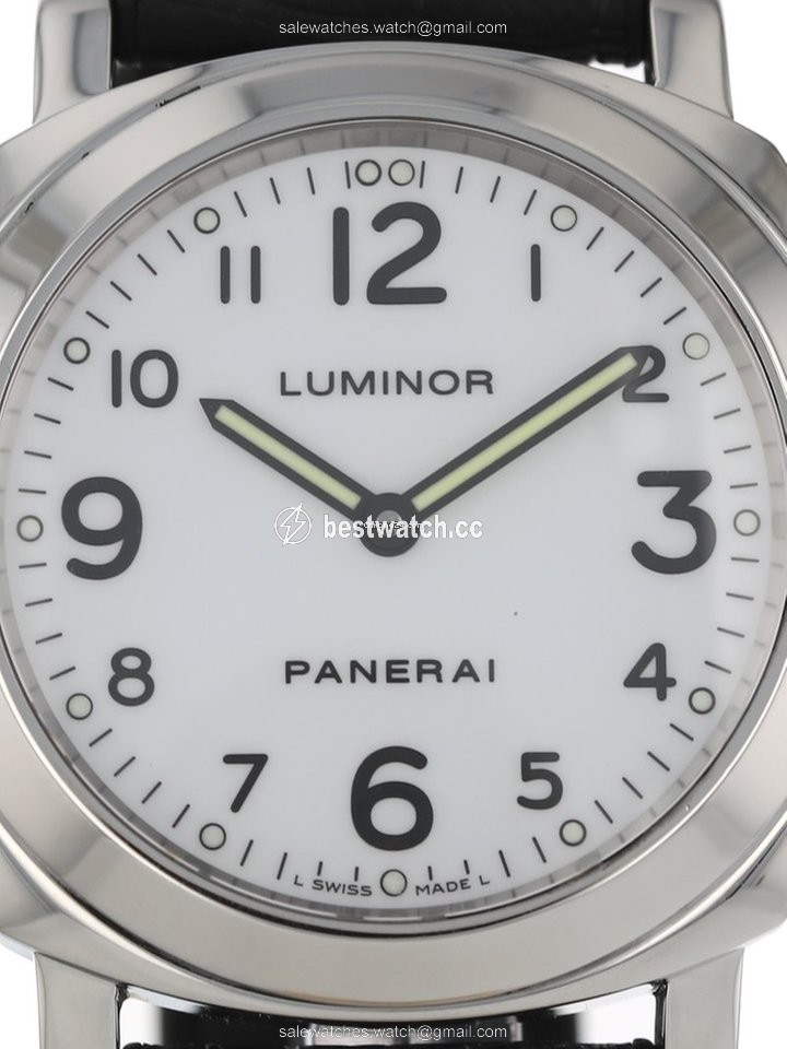 IMG_9085 Panerai Luminor Base Steel PAM00010 Replica 2