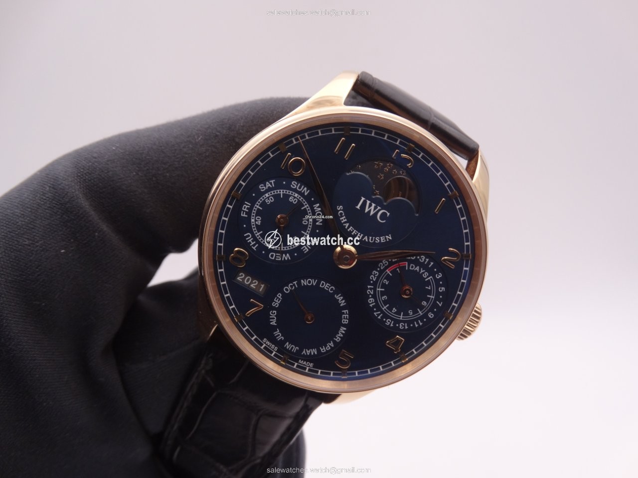 IMG_9085 IWC Portuguese Perpetual Calendar Mens watch Unisex Automatic Rose gold IW502220 Replica 2
